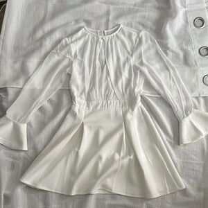 VENUS Elegant White Wedding Dress
